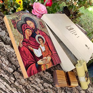 Quadro Entalhado Madeira Nobre - Sagrada Família x - Ícones Católicos,  Jogos, Velas, Tábuas e Presentes
