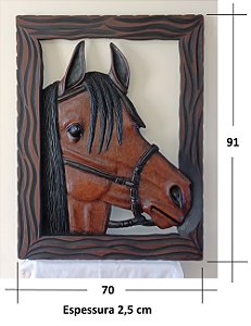 Cavalo entalhado em madeira (quadro de 70 x 91 cm )