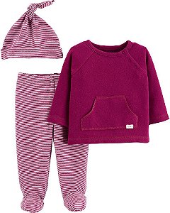 Trio com camiseta, calça e gorro