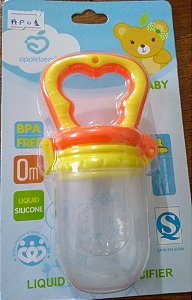 Bico de silicone para alimentação. Apple Bear