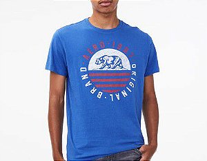 Camiseta azul com urso