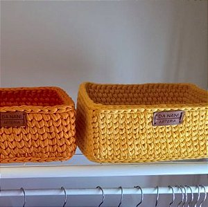 Cesto em crochê amarelo claro