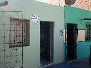 CASA 4 CÔMODOS,5 DIVISÕES,TODA NA CERÂMICA,ÁREA DE SERVIÇO.3,10M X 17M COMP.