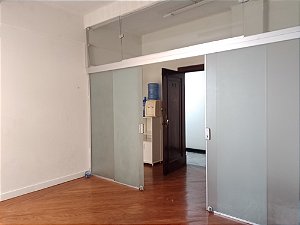 Vendo,  Sala Comercial 33m² à Venda – Localização Privilegiada na República/SP