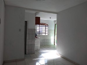 Casa com Amplo Terreno (120m²) e Garagem para 4 Carros – A 8 min do Monotrilho Jardim Planalto! -SP