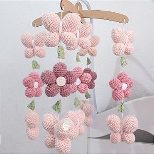 Móbile Estrutura em MDF Flores e Borboletas Amigurumi