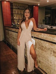 Macacão Fuel Fashion Longo Pantalona Branco Decotado e Alcinha