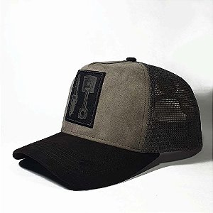Boné Trucker  Vela e Pistão - Cinza Camurça e Aba Preta