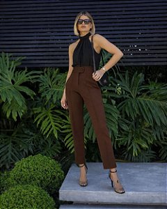 Calça Alfaiataria Nervura E Transpasse Cós Karmani