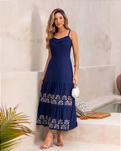 Vestido Midi Em Viscose Bordado Decote Coração
