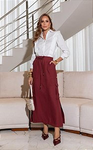 Saia Midi Em Alfaiataria Fenda Lateral e Bolsos Utilitários