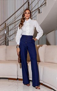 Calça Reta Em Alfaiataria Com Botões Frontais