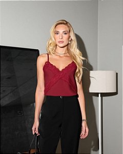 Alça Com Renda No Decote Doce Flor