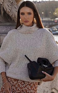 Blusa Tricot Gola Role E Manga Morcego Canelado