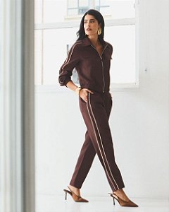 Conjunto Blusa Com Zíper e Calça Com Listras