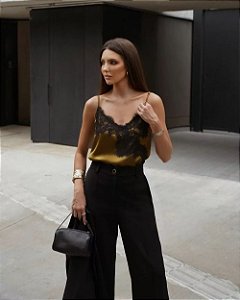 Regata Assimétrica Com Renda Em Satin Doce Flor