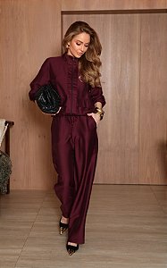 Conjunto Em Crepe Texturizado Com Blusa e Calça