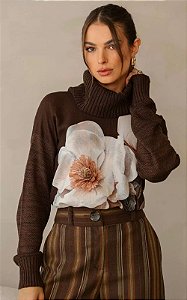 Blusa Tricot Gola Role E Manga Longa Com Estampa