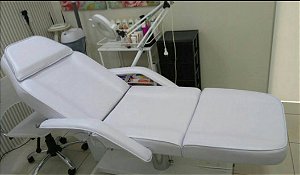 COMBO MACA  POLTRONA  HIDRÁULICA PARA ESTÉTICA NA COR BRANCA  +  MOCHO  COM ENCOSTO  +   LUPA EM LED DE ALUMINIO + LOGO PERSONALIZADO DA SUA CLINICA + PLASTIFICAÇÃO
