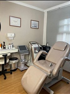 PROMOÇÃO MACA POLTRONA 100% ELÉTRICA 3 MOTORES COM CONTROLE MANUAL VARIAS CORES + PLASTIFICAÇÃO + LOGO PERSONALIZADO DA SUA CLINICA + RODINHAS E FREIOS