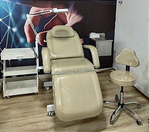 KIT MACA POLTRONA ELÉTRICA 3 MOTORES VARIAS CORES + COMANDO DE CONTROLE NO PEDAL + MOCHO NA COR DA SUA MACA ELÉTRICA + PLASTIFICAÇÃO + LOGO PERSONALIZADO DA SUA CLINICA + LUPA EM LED DE ALUMINIO ARTICULADA + RODINHAS E FREIO