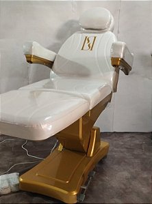 KIT MACA POLTRONA 100% ELÉTRICA LUXO 3 MOTORES + ESTRUTURA ( BASE DOURADA ) PERSONALIZADA DA SUA MACA ELÉTRICA + PLASTIFICAÇÃO + LOGO PERSONALIZADO DA SUA CLINICA + MOCHO COM PÉS DOURADO NA COR DA SUA MACA + LUPA EM LED DE ALUMINIO ARTUCULADA + RODIZIOS