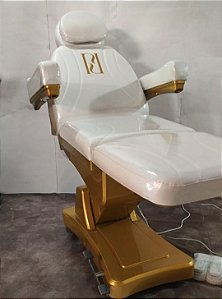 KIT MACA POLTRONA 100% ELÉTRICA LUXO 3 MOTORES + ESTRUTURA ( BASE DOURADA ) PERSONALIZADA DA SUA MACA ELÉTRICA + PLASTIFICAÇÃO + LOGO PERSONALIZADO DA SUA CLINICA + MOCHO COM PÉS DOURADO NA COR DA SUA MACA + LUPA EM LED DE ALUMINIO ARTUCULADA + RODIZIOS