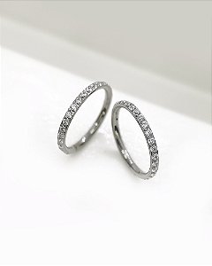 Par para Lóbulo | Piercing Argola com Zircônias – Titânio