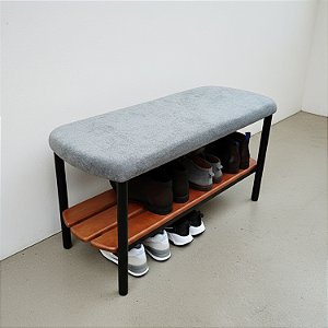 Sapateira Banco Transição - Madeira, Aço Carbono e Estofado Cinza
