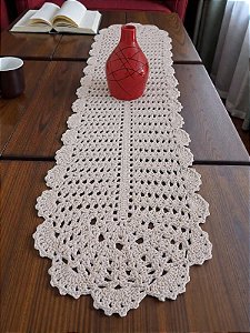 Caminho de Mesa Artesanato em Crochê feito a Mão
