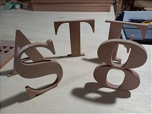 Letras de MDF que Ficam em Pé - Bodoni