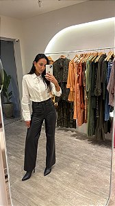 CALÇA RETA COURO PRETA