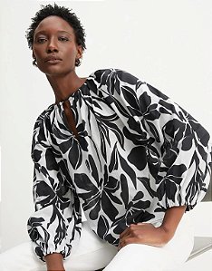 BLUSA FLORAL P&B