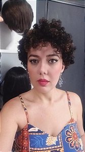 PERUCA GLÓRIA CABELO HUMANO CACHEADO CASTANHO COM LUZES NAS PONTAS