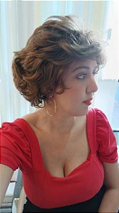 Peruca Selma Loiro Escuro Ondulada Curta