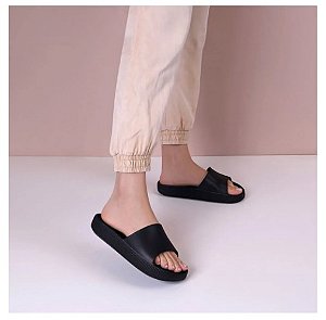 Chinelo Usaflex Slide Preto Poofy Salto Plataforma Eva