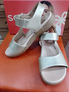 Sandalia  Softli Floater Ouro Light 10450