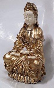 Estatua de Mãe Kuan Yin