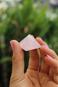 Pirâmide Quartzo Rosa