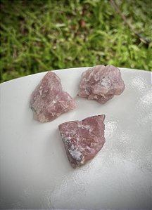 Quartzo Goiaba Médio - Bruto