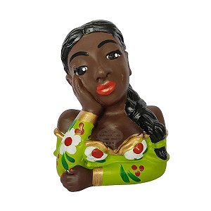 Boneca Namoradeira de Janela em Gesso Detalhes Verdes Sudeste Rústico