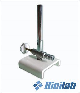 Bico de Bunsen com registro, regulagem de ar e de gás, em latão cromado, base de ferro pintada RIC012 (Ricilab)