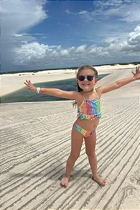 Trio Praia: Top + Calcinha + Camiseta Manga Longa Raglan Xadrez Colorida com Proteção UV50+ Welpie