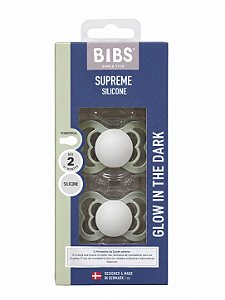 Chupetas Brilham no Escuro Verde Sálvia e Cinza Nuvem Tam 2 Kit com duas - Bibs