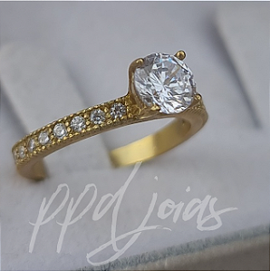 Solitário Raven - Moeda Antiga