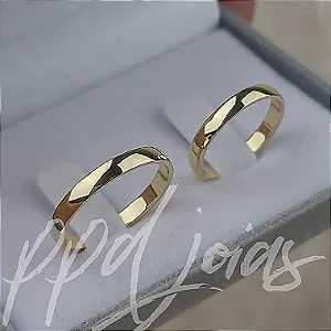 Par de Alianças Tradicionais em Ouro 18k (3,5mm) – Modelo Clássico