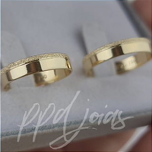 Par de Alianças Vivar (4,5MM) - OURO 18K