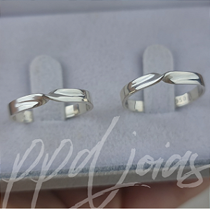 Par de Aliança Semi torcida (4mm) - Prata 950