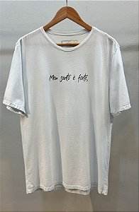 T-Shirt Masculina Silk Meu Santo é Forte Branca