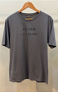 T-Shirt Masculina Silk Vá com (c) Alma Cinza